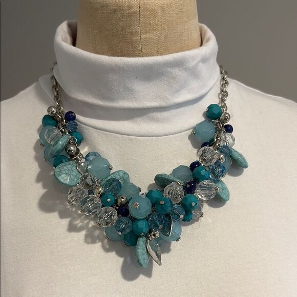 Turquoise Beaded Necklace - Picture 8 of 8